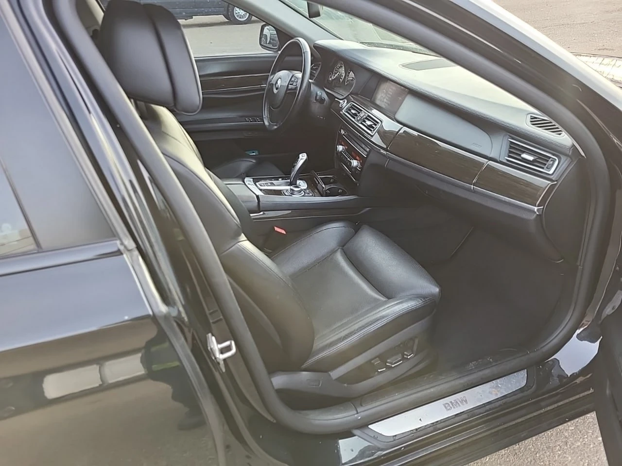 BMW 750 * 750I XDRIVE* * АвтоКредит*  - изображение 9