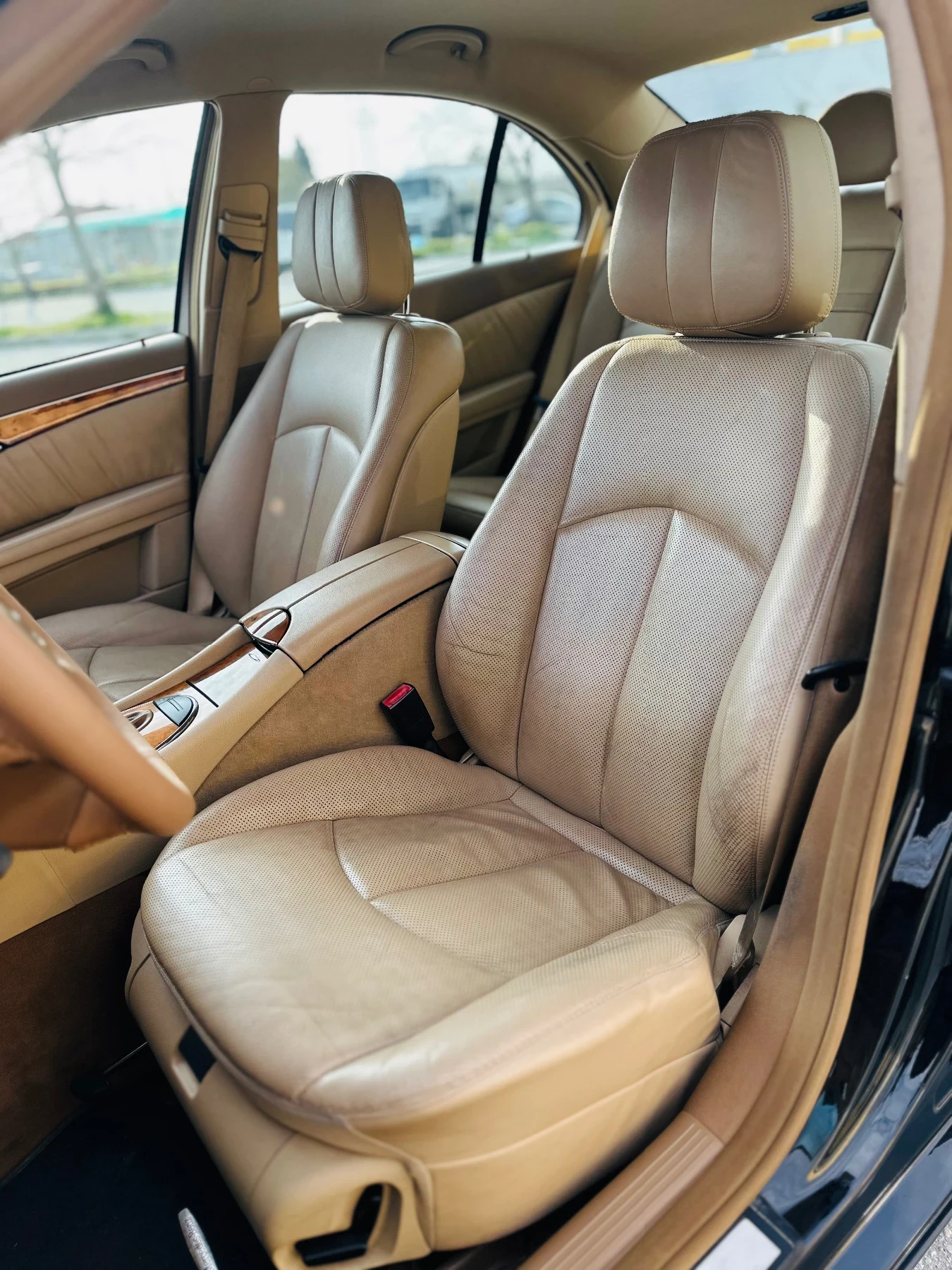 Mercedes-Benz E 320 CDI / FULL / TOP / НОВ ВНОС/, снимка 11 - Автомобили и джипове - 53020601