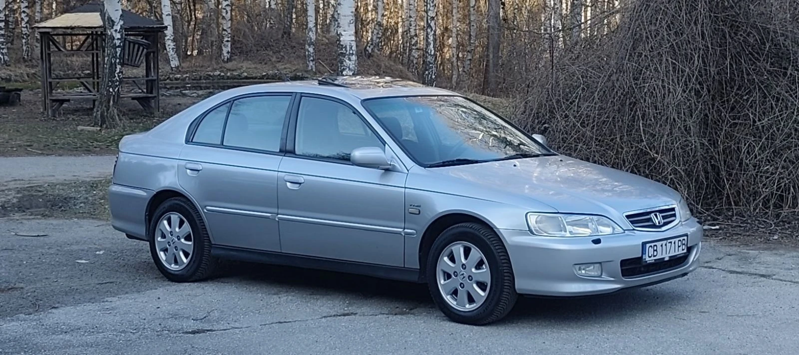 Honda Accord 1.8 VTEC FACELIFT LIFTBACK, снимка 15 - Автомобили и джипове - 53819516