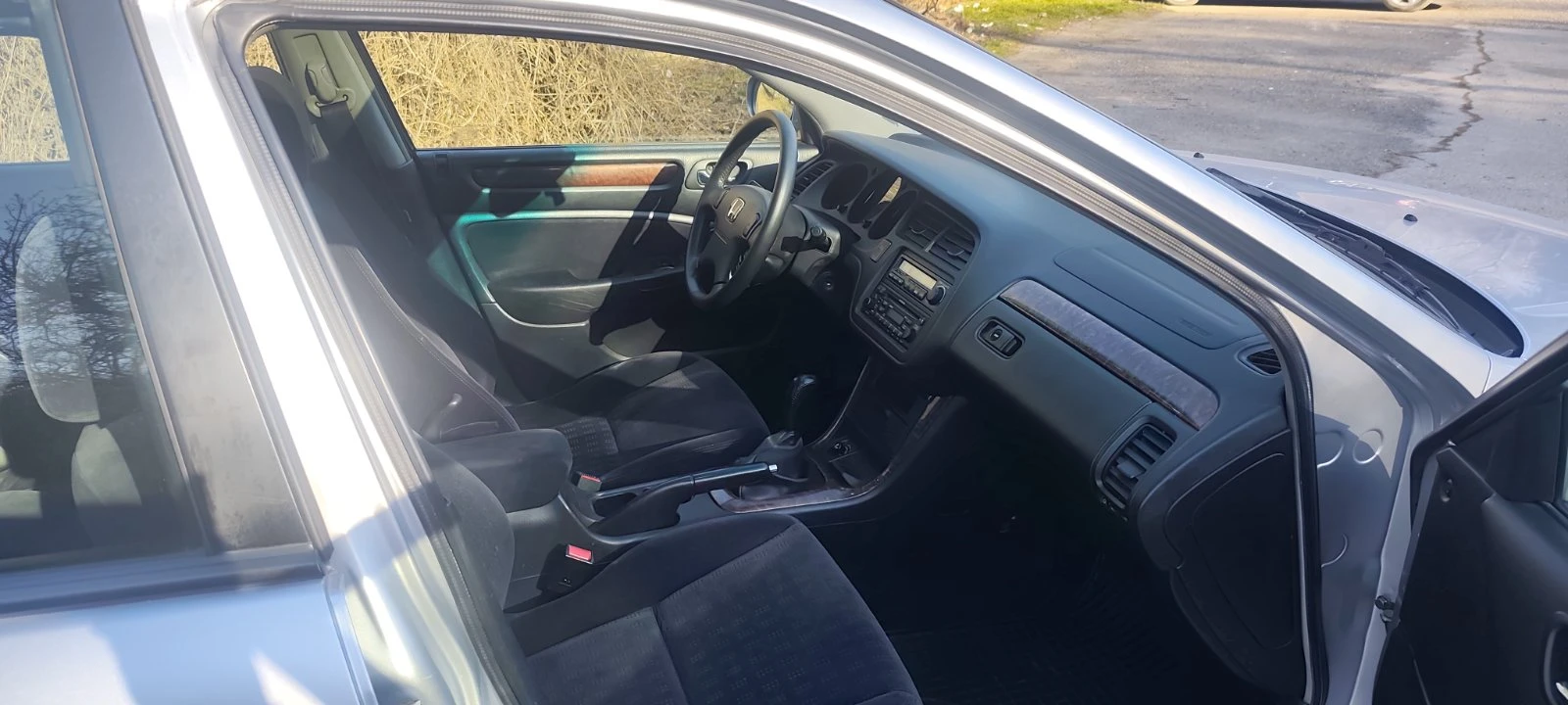 Honda Accord 1.8 VTEC FACELIFT LIFTBACK, снимка 8 - Автомобили и джипове - 53819516