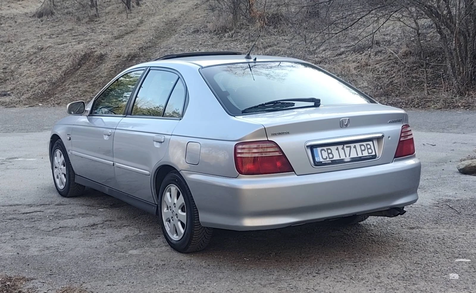 Honda Accord 1.8 VTEC FACELIFT LIFTBACK, снимка 3 - Автомобили и джипове - 53819516