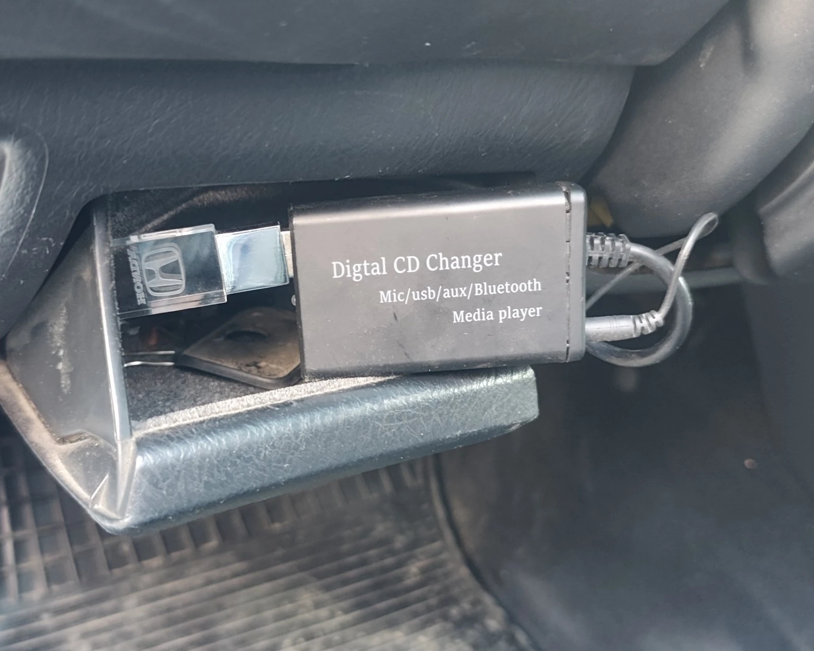 Honda Accord 1.8 VTEC FACELIFT LIFTBACK, снимка 13 - Автомобили и джипове - 53819516