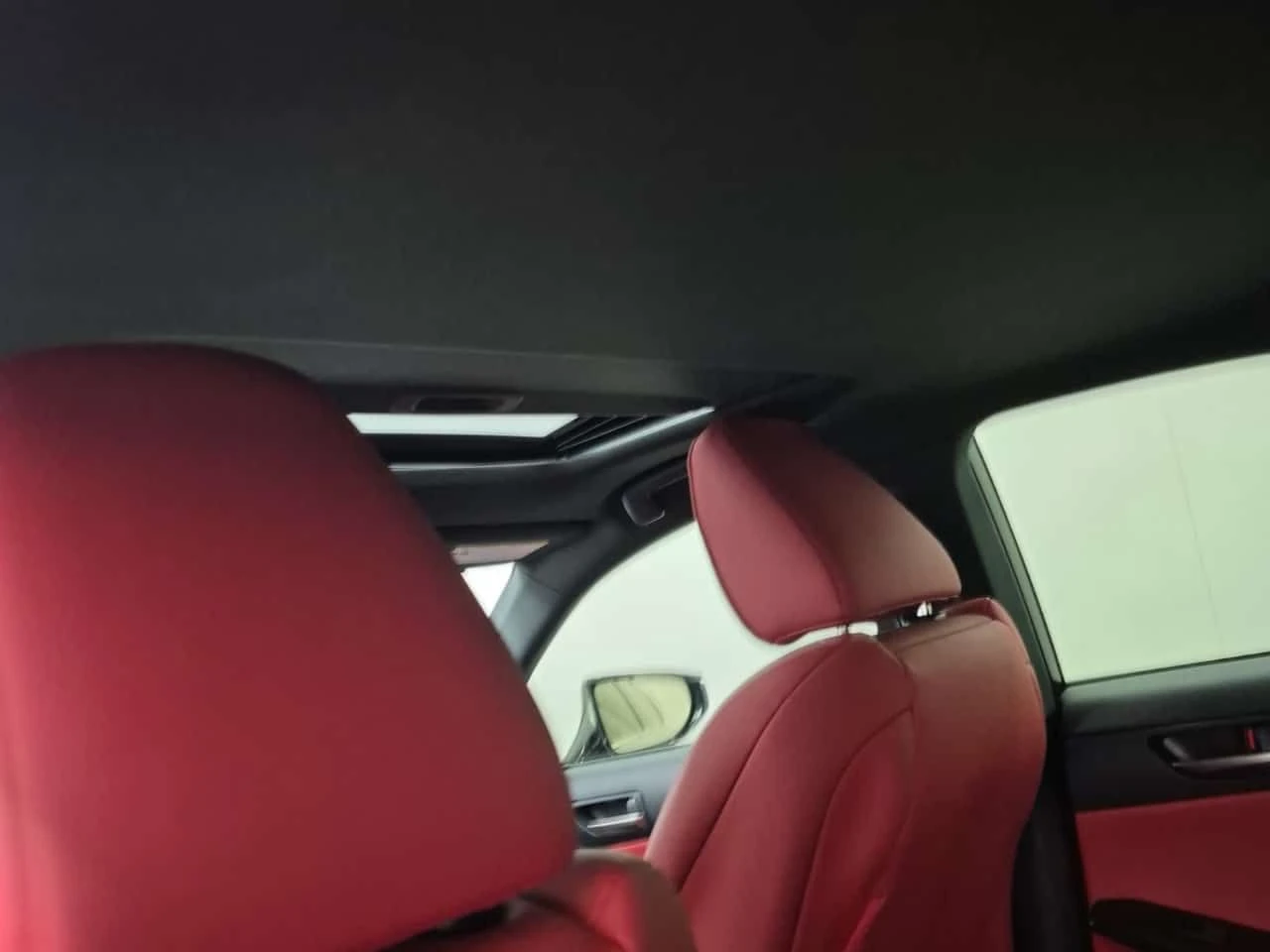 Lexus IS 300 F-Sport * Два ключа * CARFAX * , снимка 11 - Автомобили и джипове - 53824596