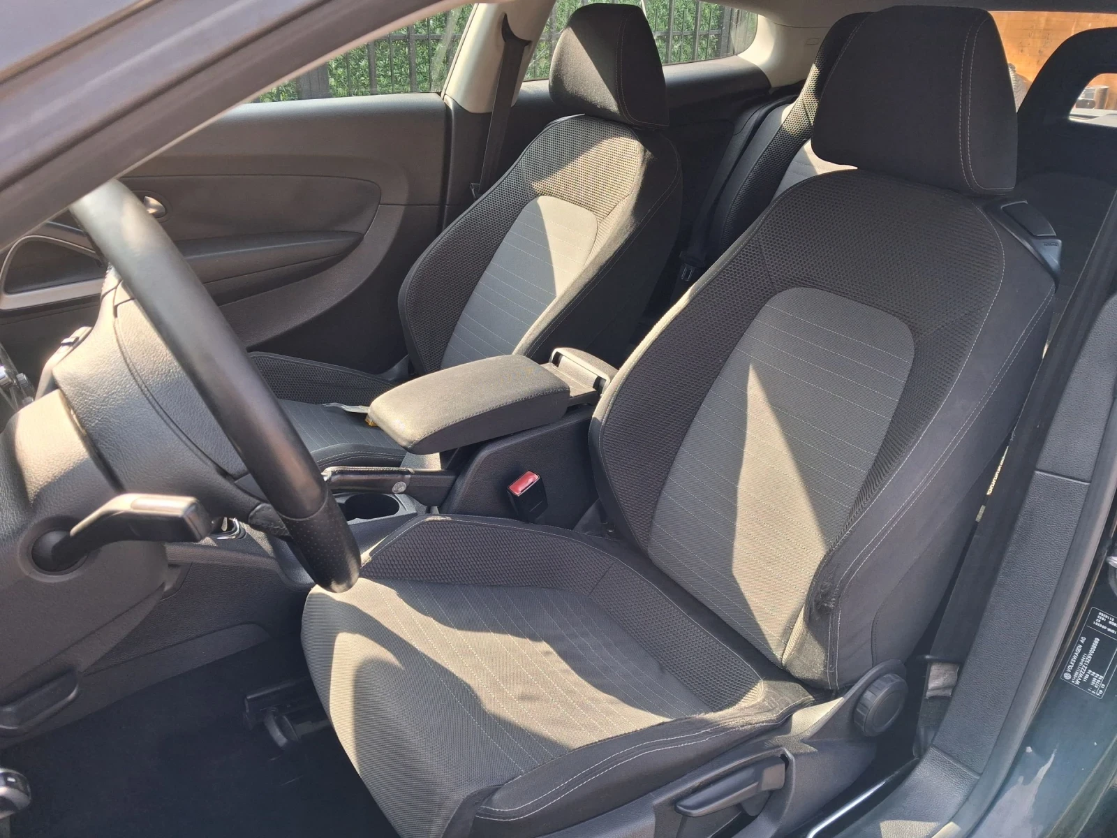 VW Scirocco Регистриран 185к.с., снимка 9 - Автомобили и джипове - 53871365