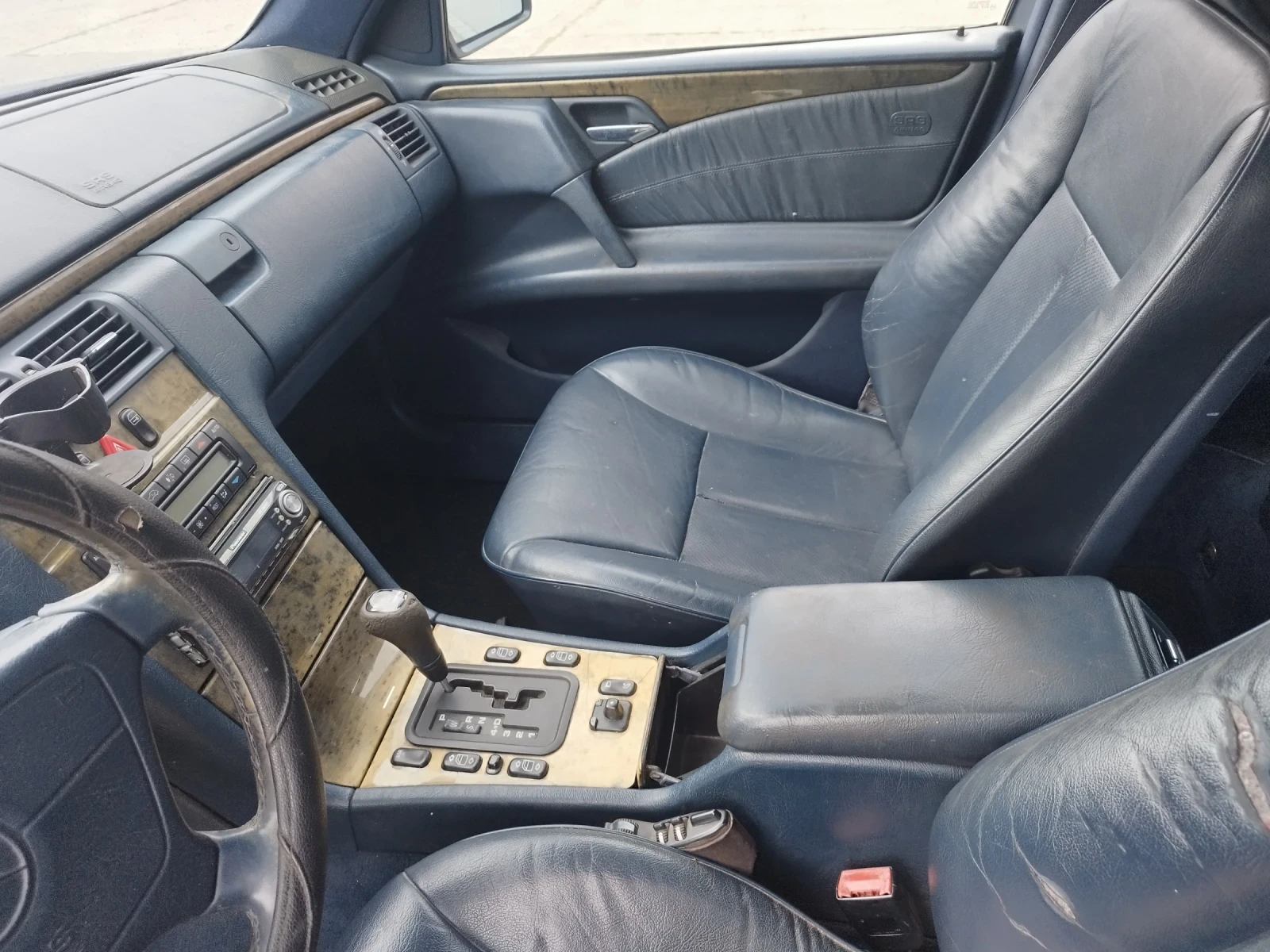 Mercedes-Benz E 250, снимка 6 - Автомобили и джипове - 54158080