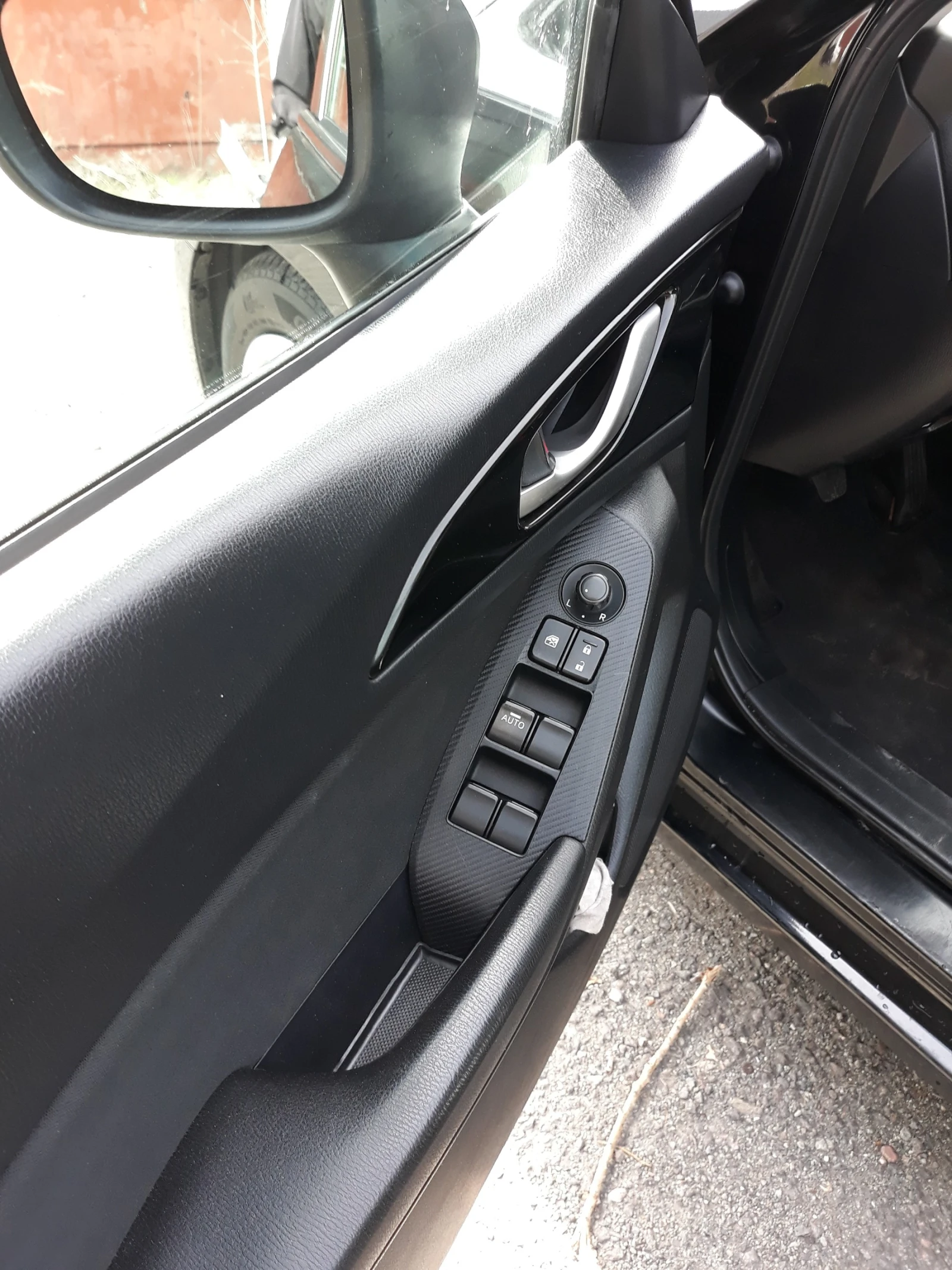 Mazda 3, снимка 4 - Автомобили и джипове - 54194601