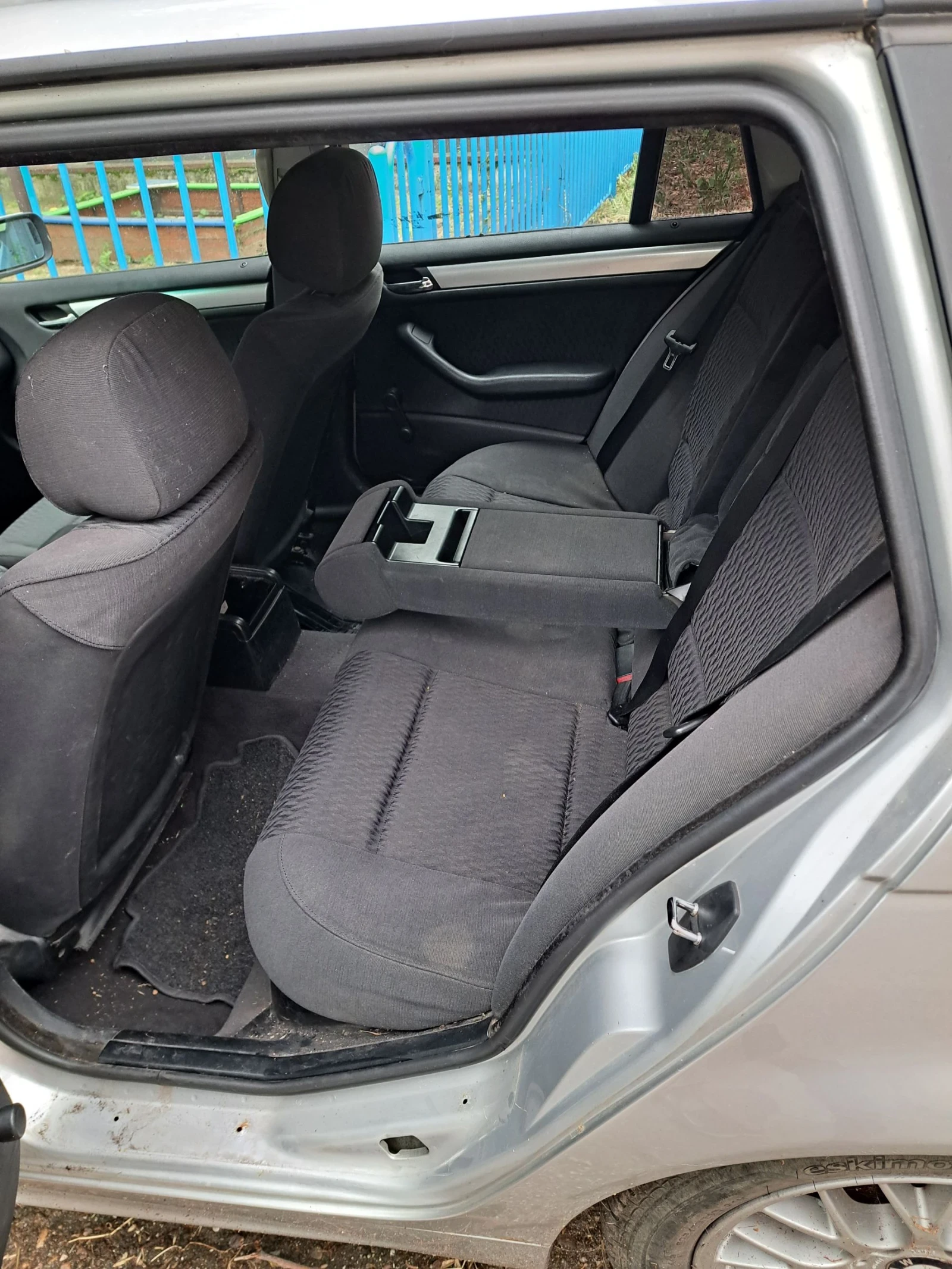 BMW 318, снимка 5 - Автомобили и джипове - 54894568