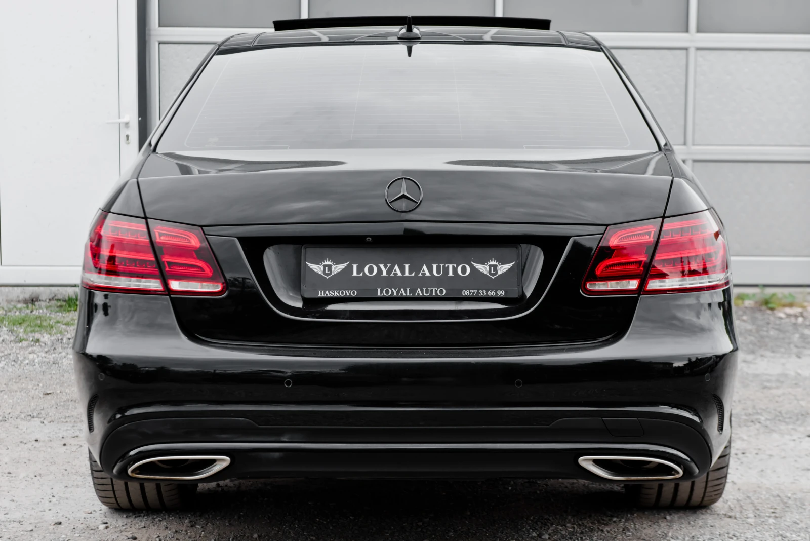 Mercedes-Benz E 350 AMG* PANORAMA* 4MATIC, снимка 7 - Автомобили и джипове - 54924874