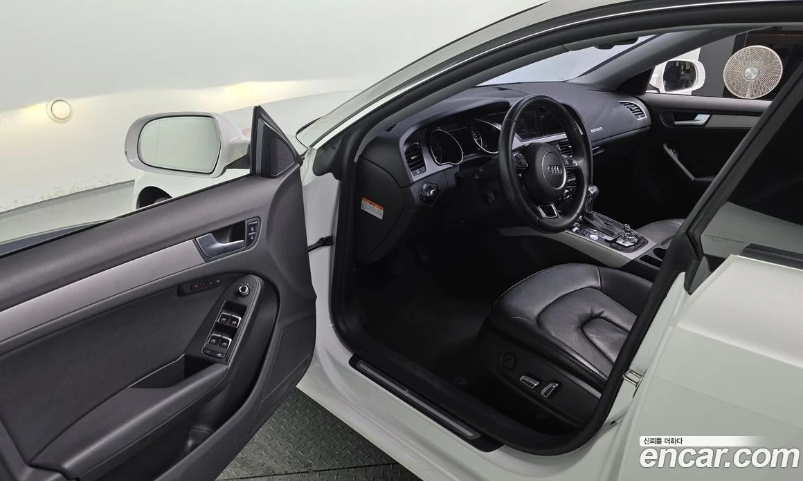 Audi A5 35 TDI Quattro Sportback 8TA, снимка 10 - Автомобили и джипове - 55676701