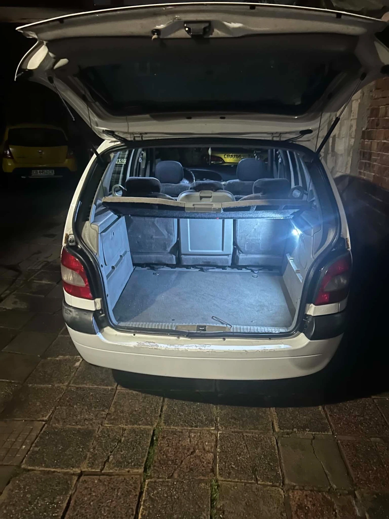 Renault Scenic, снимка 5 - Автомобили и джипове - 55782851