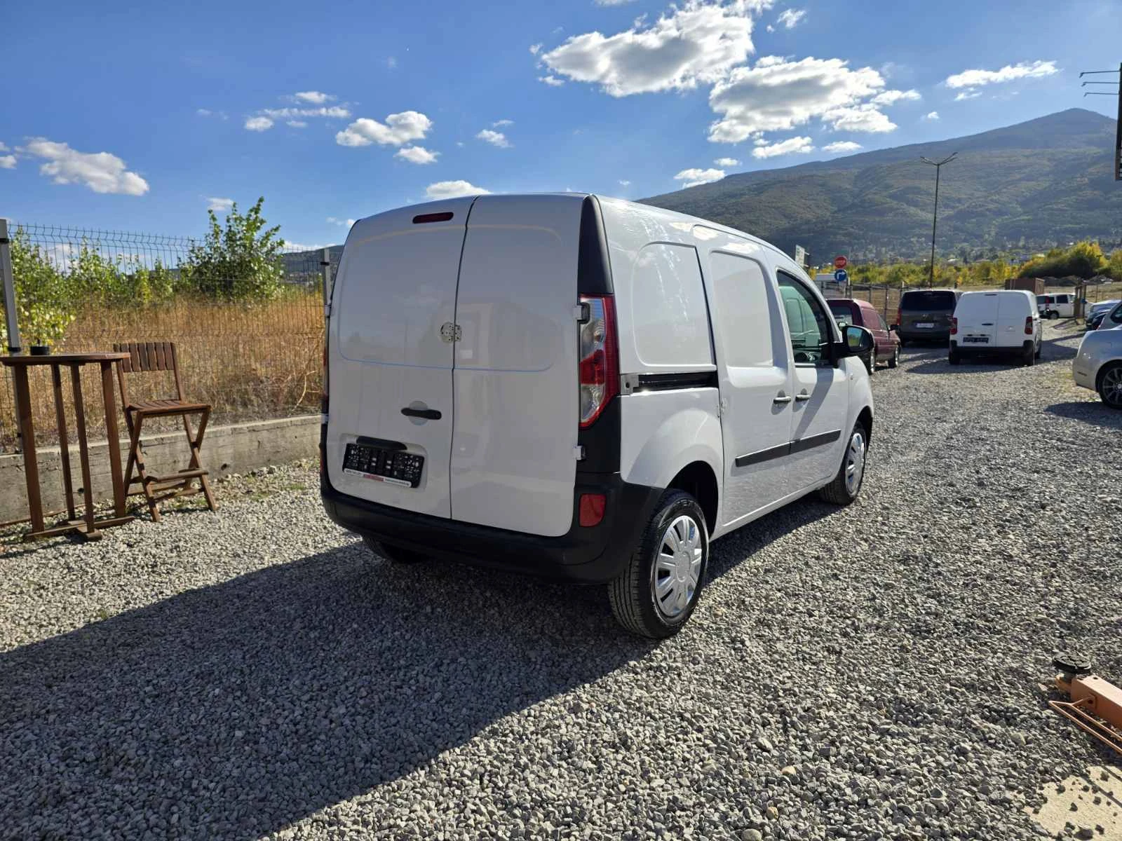 Renault Kangoo 1.5dCi КЛИМАТИК, снимка 3 - Автомобили и джипове - 56314556