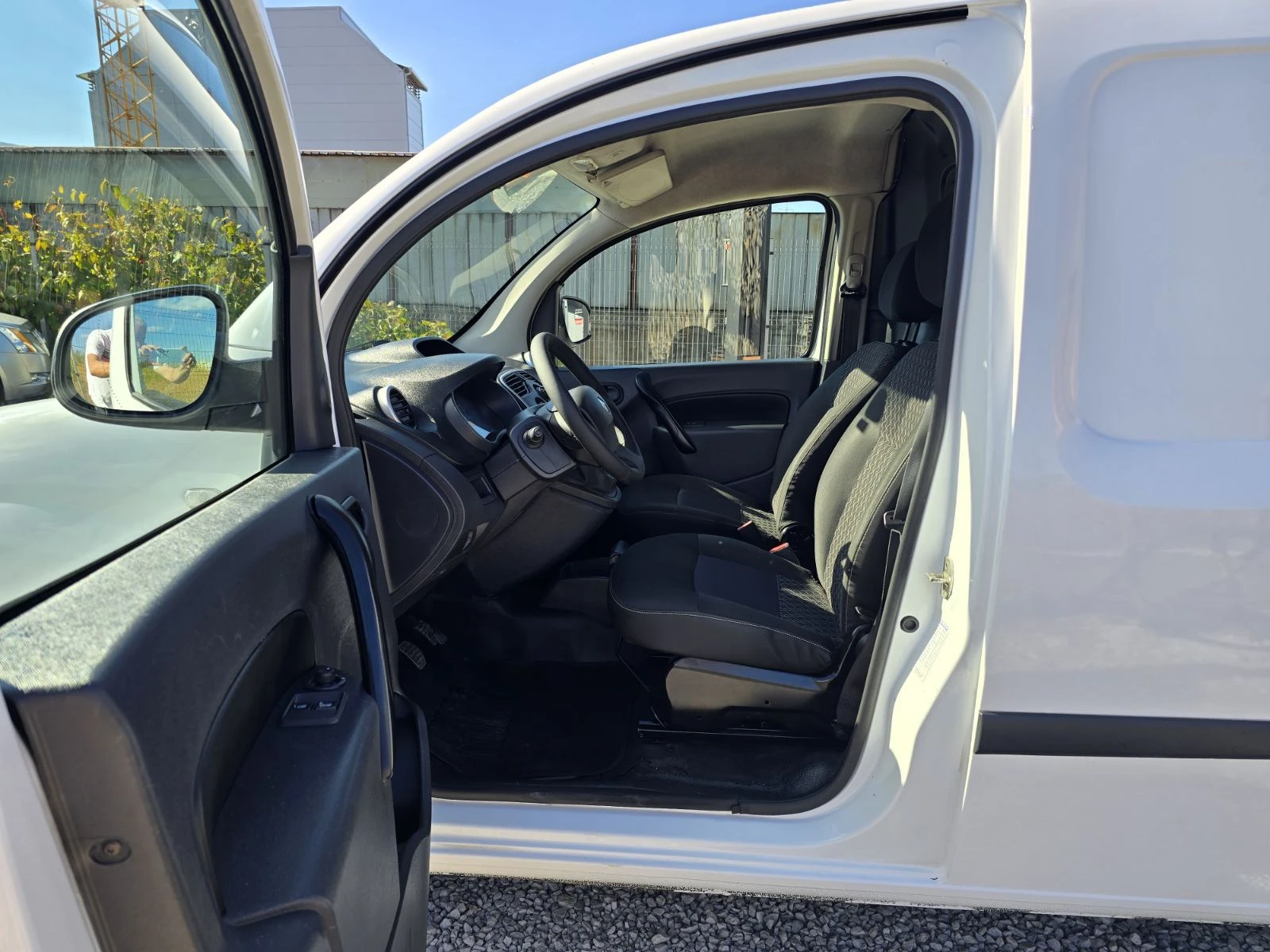 Renault Kangoo 1.5dCi КЛИМАТИК, снимка 5 - Автомобили и джипове - 56314556