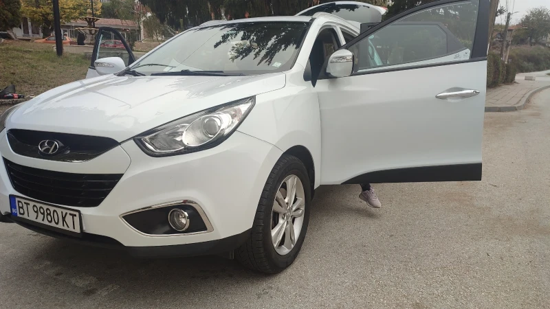 Hyundai IX35 2.0 CRDI 136к.с., снимка 4 - Автомобили и джипове - 48030660