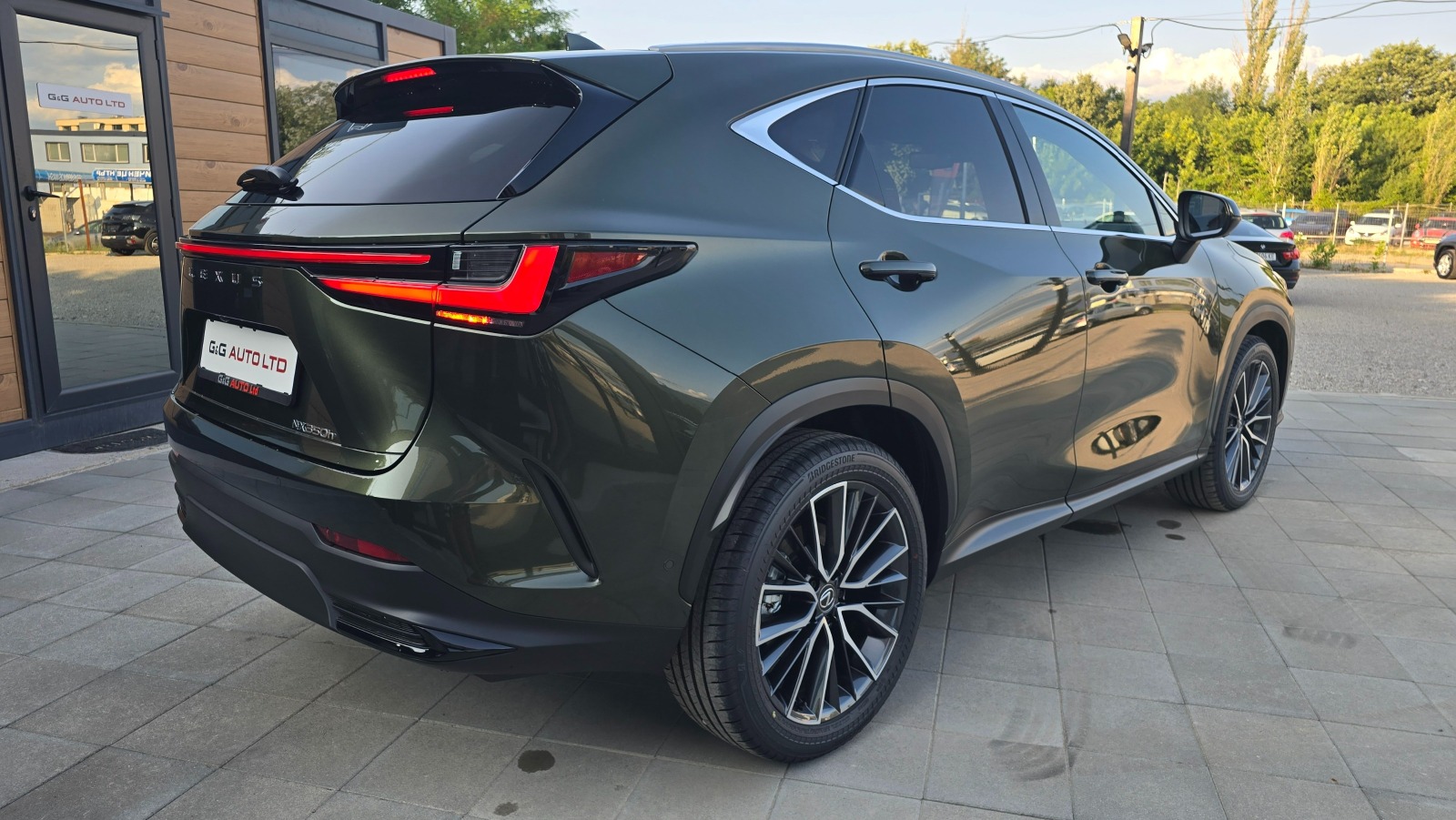 Lexus NX 350h НОВ!/2.5 HYBRID/LUXURY/MARK.LEV./360/4X4/055b - изображение 4