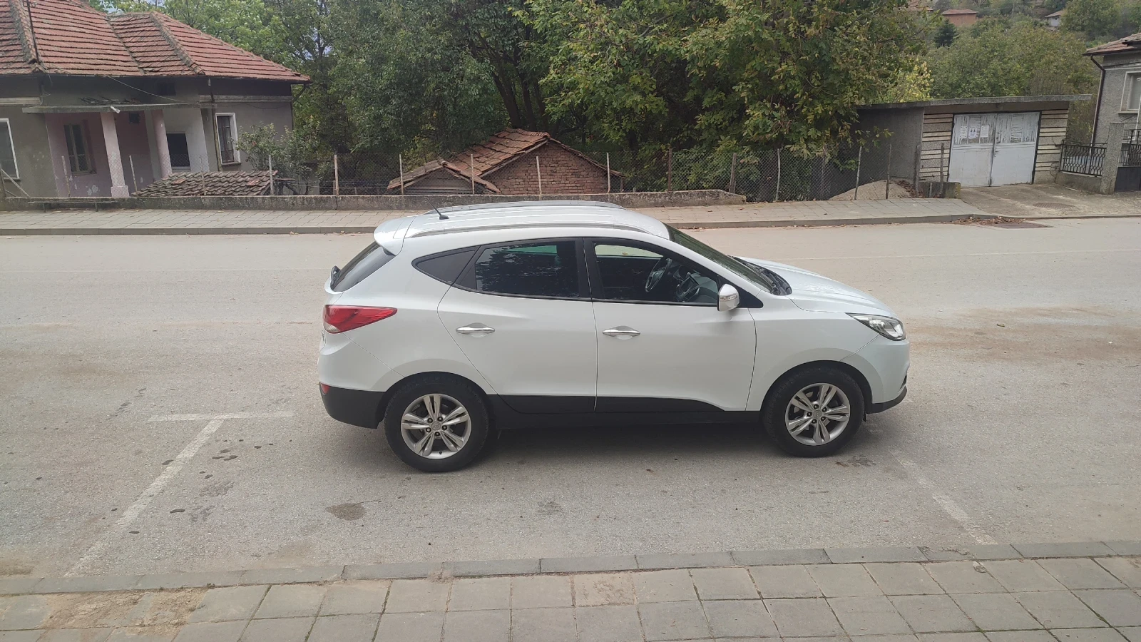 Hyundai IX35 2.0 CRDI 136к.с. - изображение 2