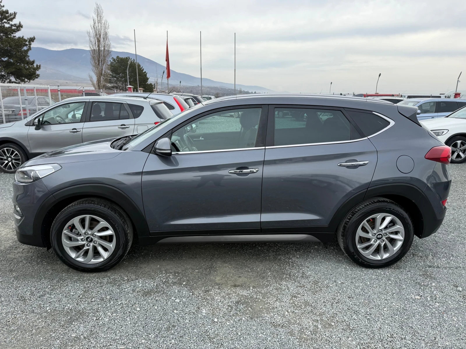 Hyundai Tucson (KATO НОВА) - изображение 10