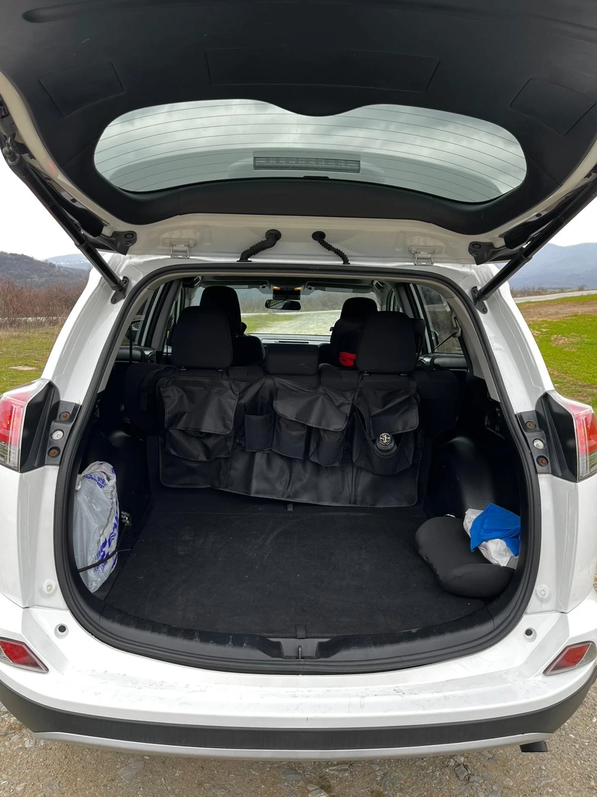 Toyota Rav4, снимка 15 - Автомобили и джипове - 54241175