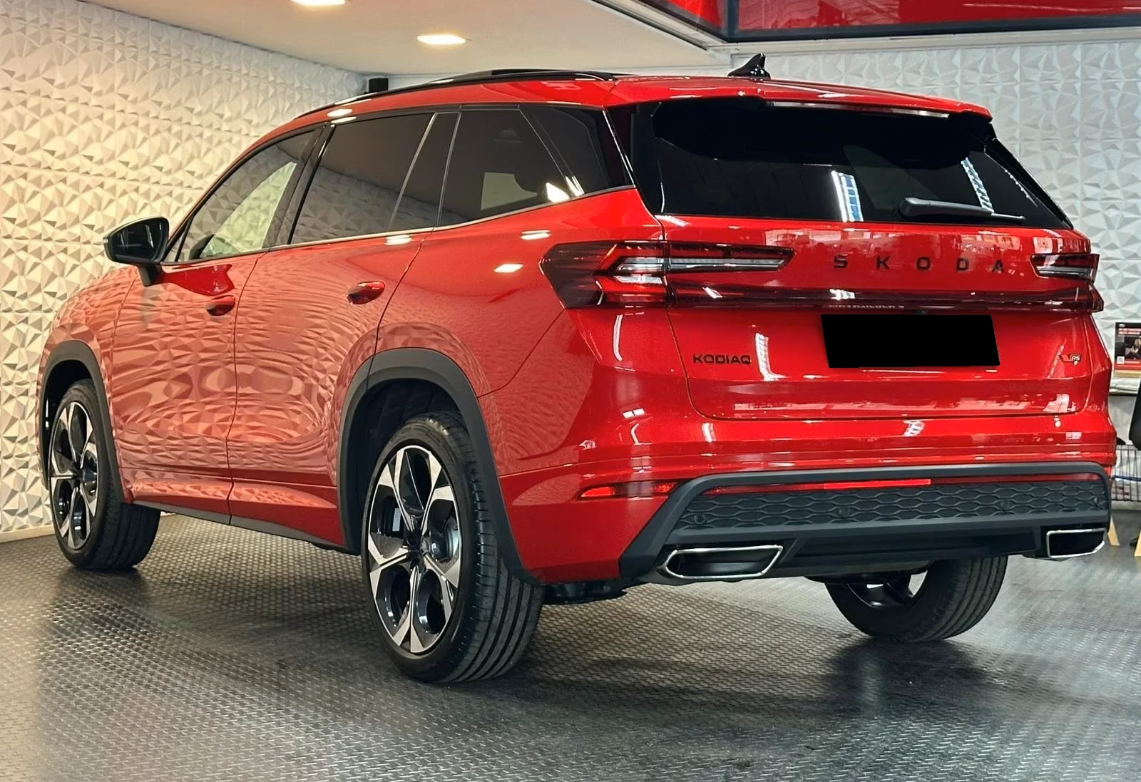 Skoda Kodiaq RS* 4x4* MATRIX* CANTON* PANO* DISTR* KEYLESS*  | Mobile.bg � ����������� 6