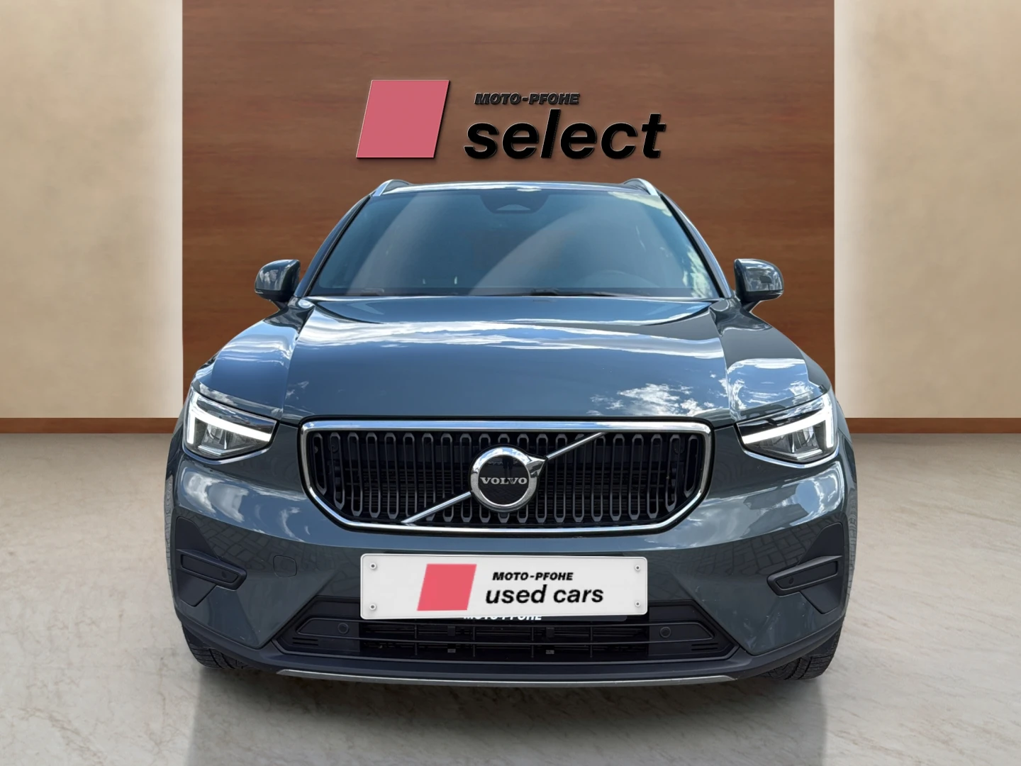 Volvo XC40 2.0 B3, снимка 3 - Автомобили и джипове - 55344977