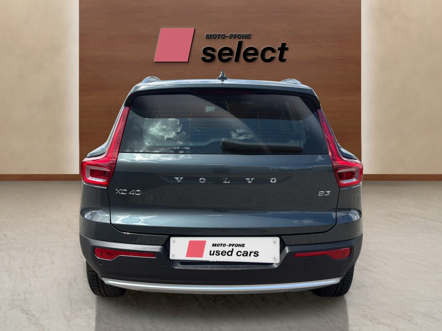 Volvo XC40 2.0 B3, снимка 8 - Автомобили и джипове - 55344977
