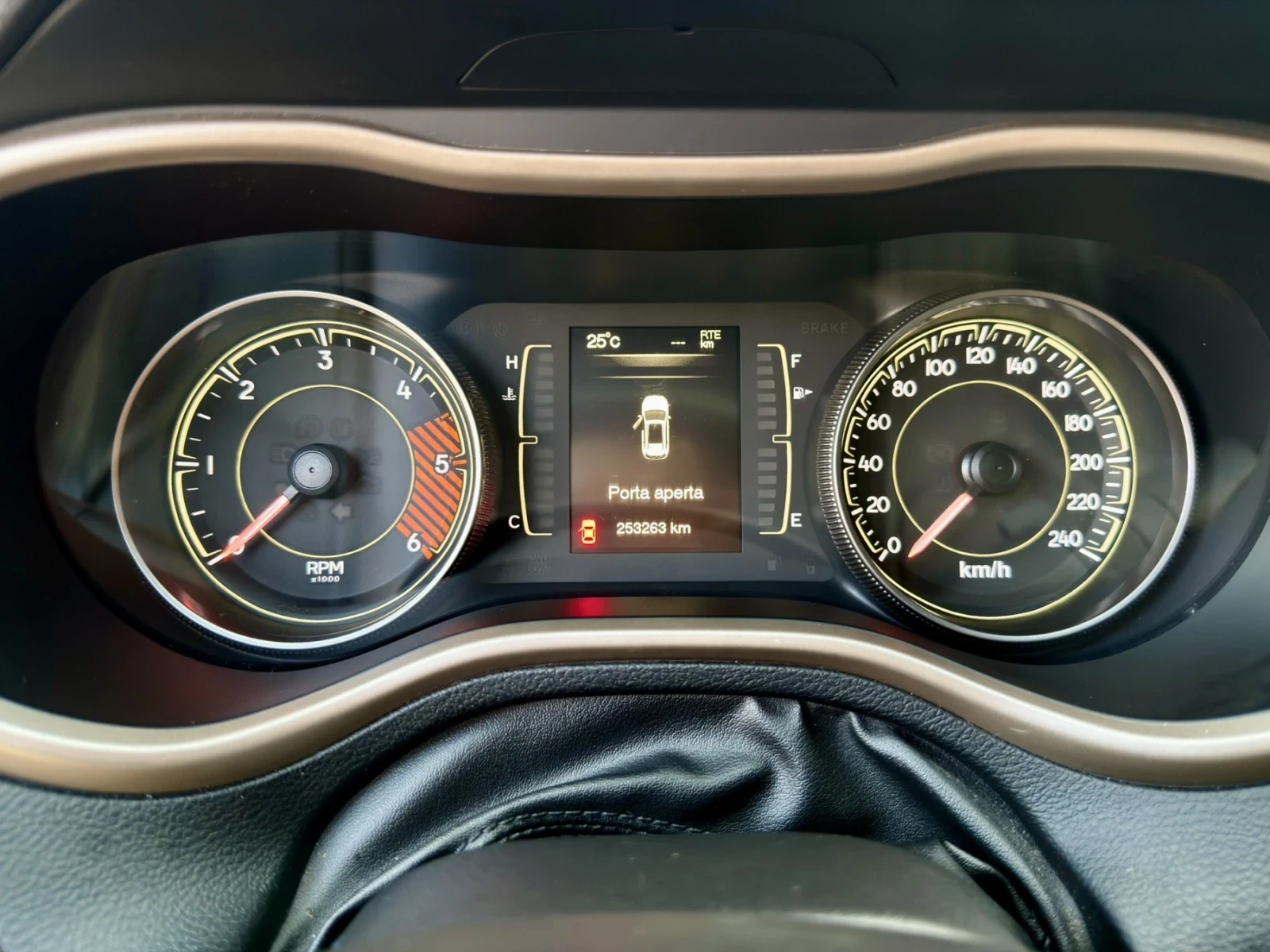 Jeep Cherokee, снимка 11 - Автомобили и джипове - 55817165