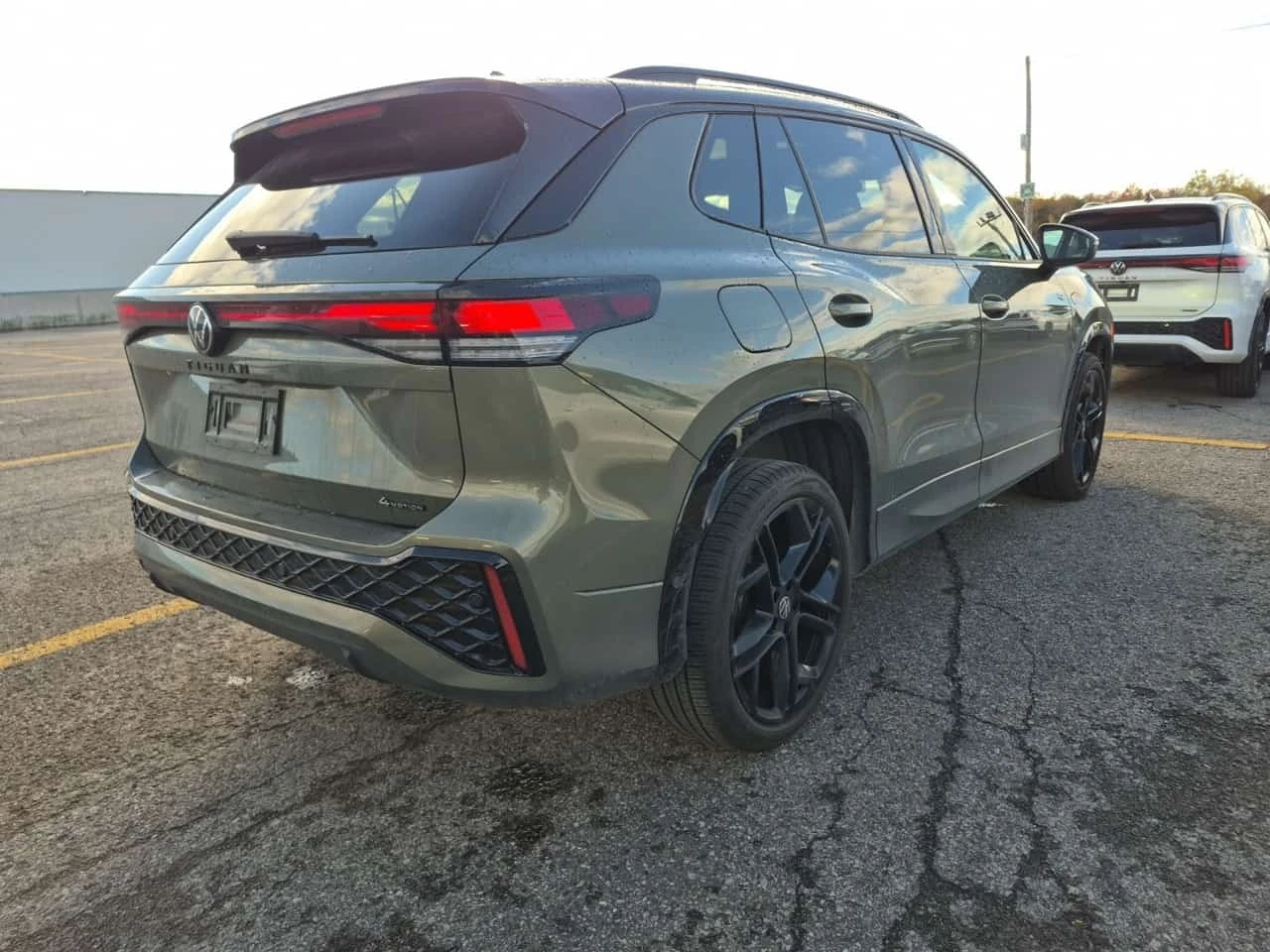 VW Tiguan Comfortline R Line Black Edition * CARFAX *  | Mobile.bg � ����������� 13