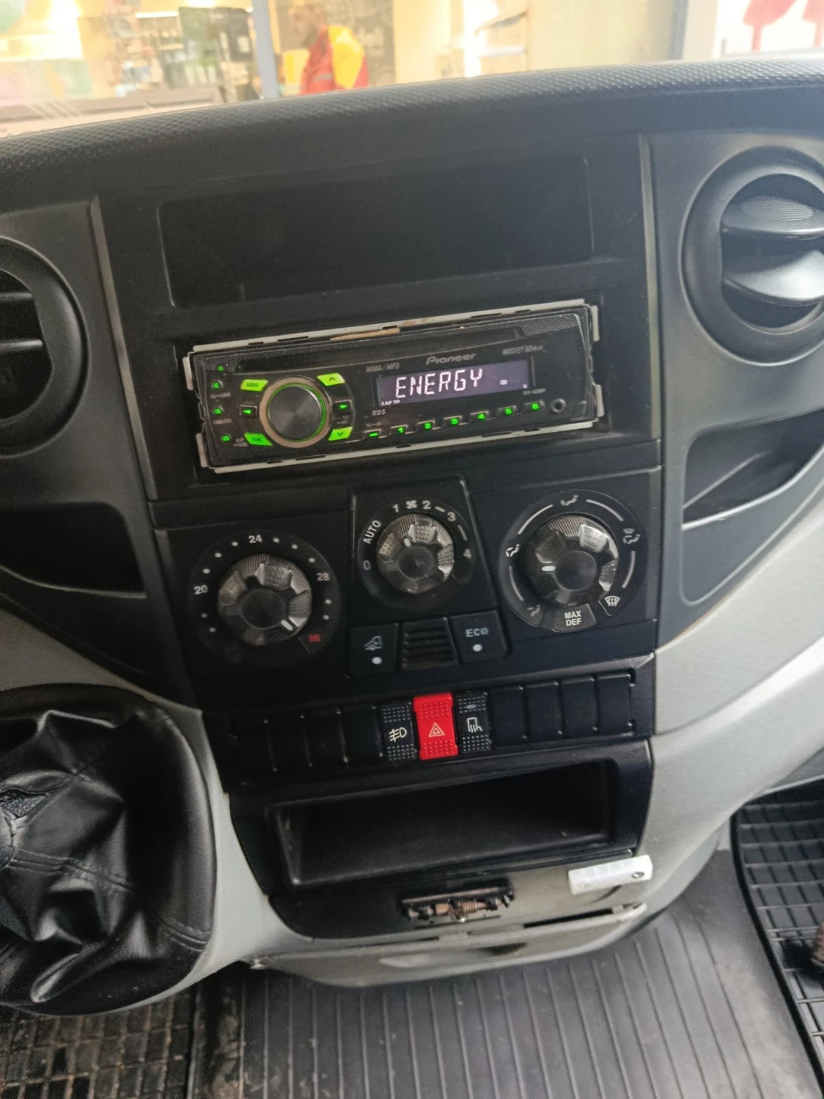 Iveco 35c15  3, 70 тристранен, снимка 9 - Бусове и автобуси - 54278351