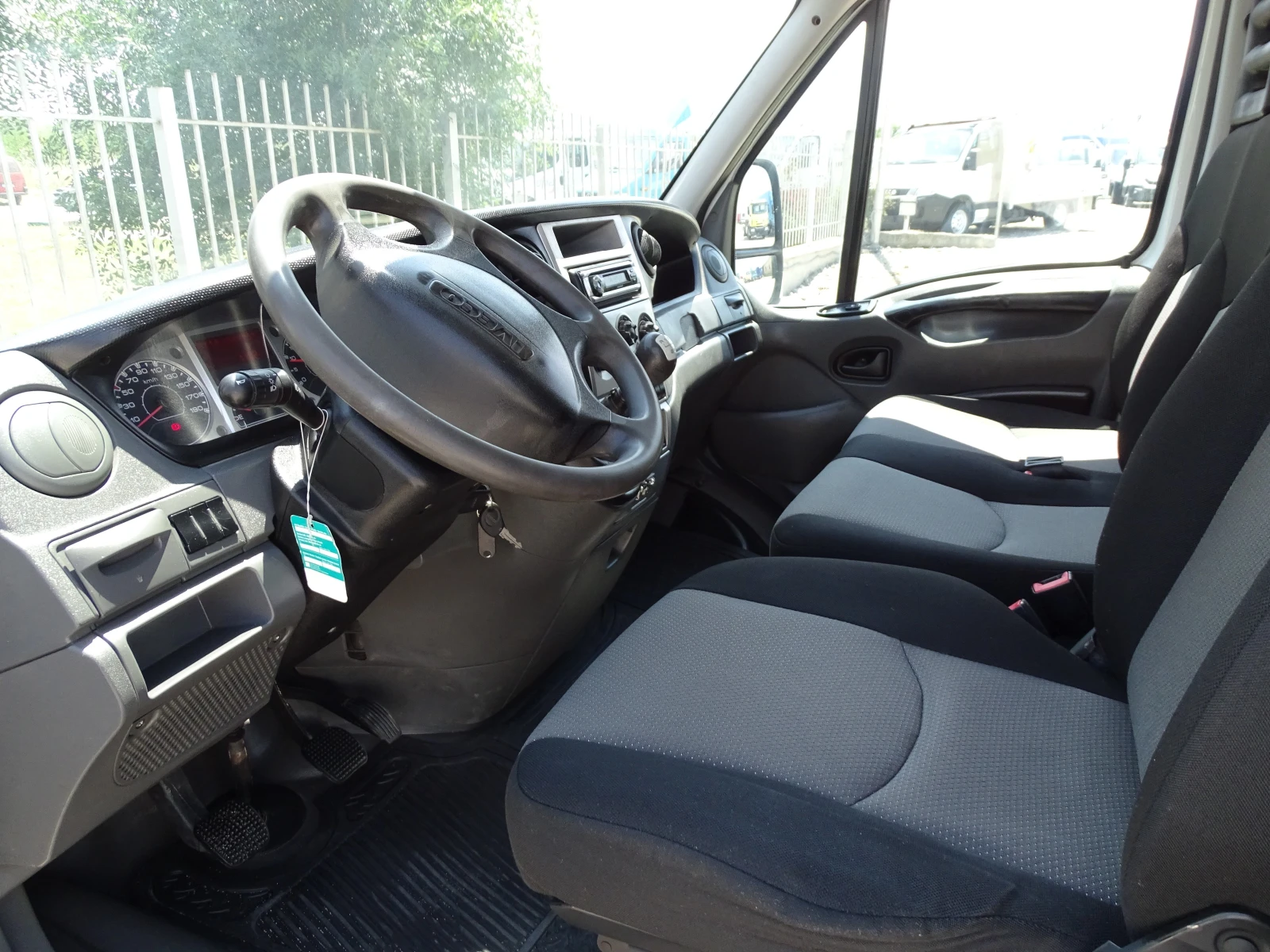 Iveco 35c15 3.0HPI  КАТ. * Б* 7-места, снимка 10 - Бусове и автобуси - 55322853
