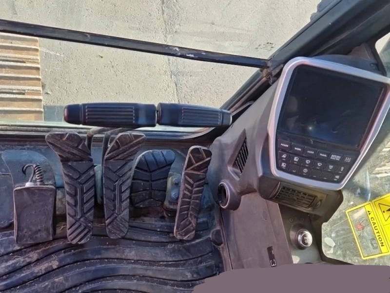 Багер Hyundai HX 220 L ЛИЗИНГ, снимка 14 - Индустриална техника - 52658984