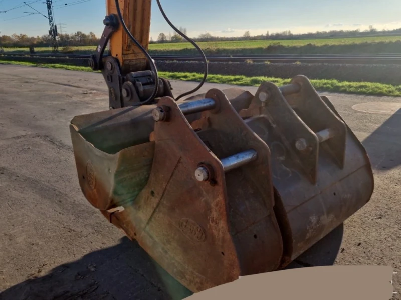 Багер Hyundai HX 220 L ЛИЗИНГ, снимка 8 - Индустриална техника - 52658984