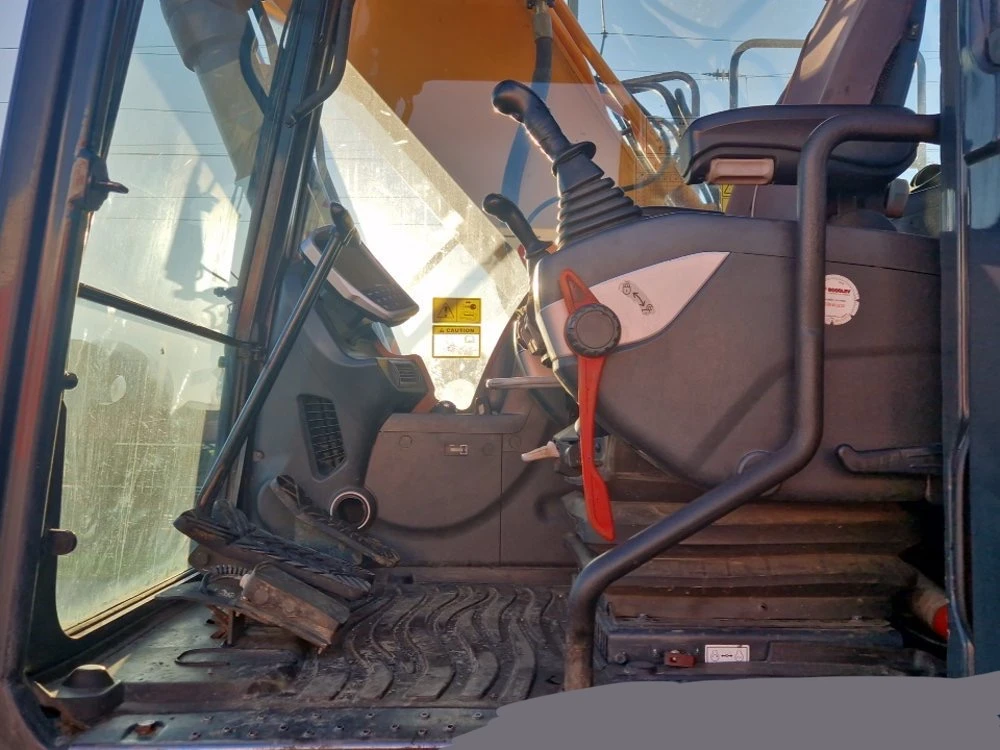  Hyundai HX 220 L  | Mobile.bg   12