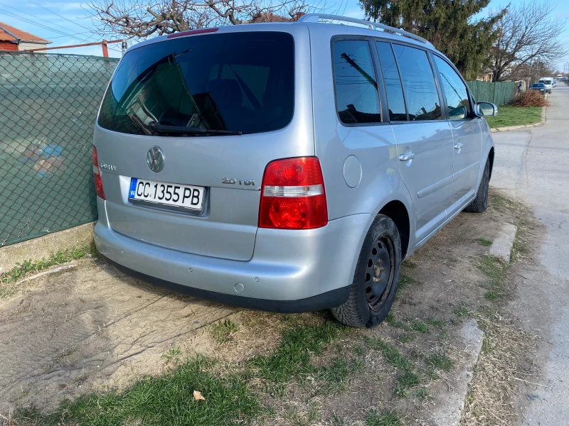 VW Touran 2.0 автомат DSG 7 места, снимка 4 - Автомобили и джипове - 47788567