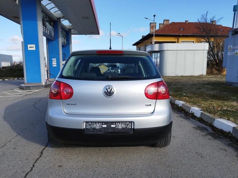 VW Golf 1.9  TDI, снимка 4 - Автомобили и джипове - 48381750