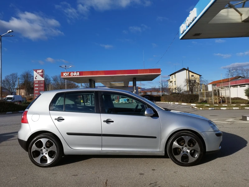 VW Golf 1.9  TDI, снимка 8 - Автомобили и джипове - 48381750