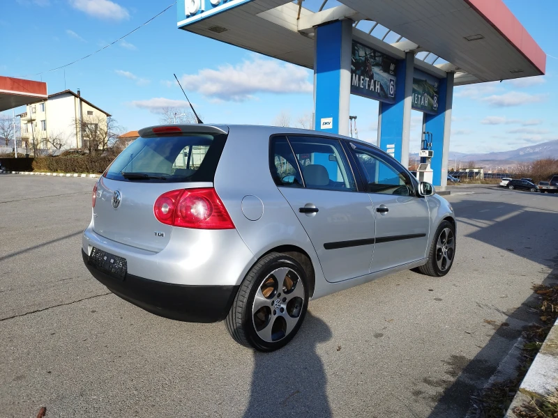 VW Golf 1.9  TDI, снимка 6 - Автомобили и джипове - 48381750