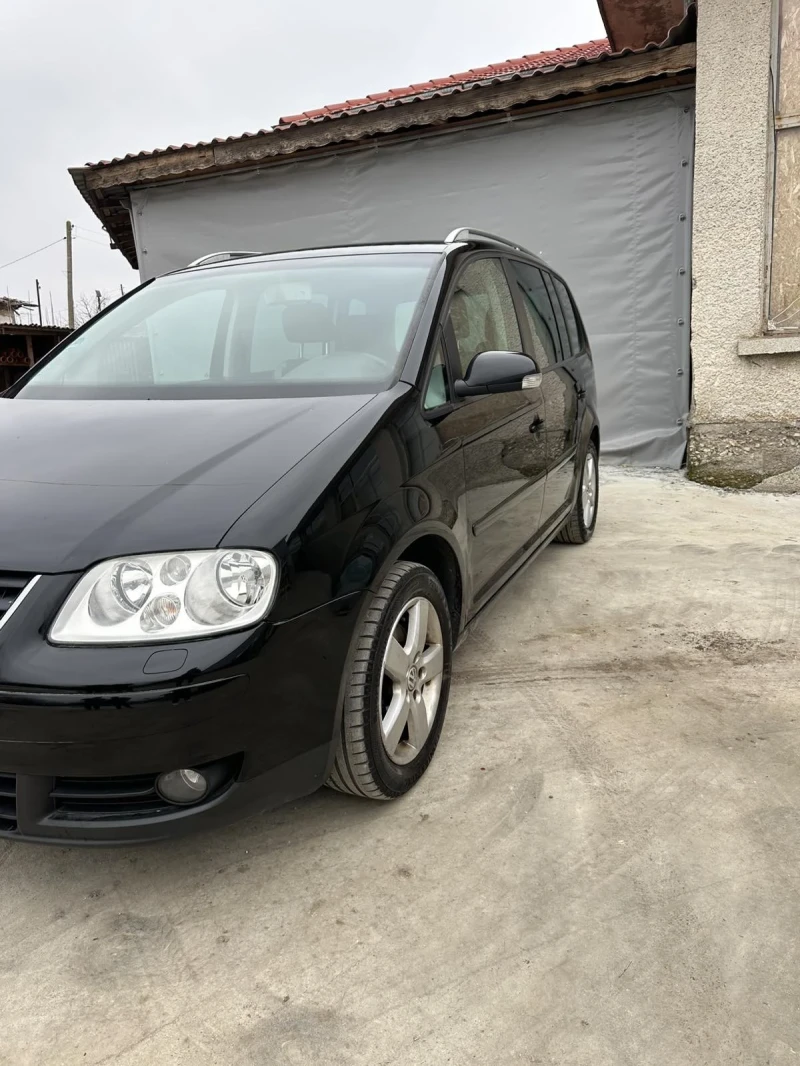 VW Touran, снимка 3 - Автомобили и джипове - 49298663