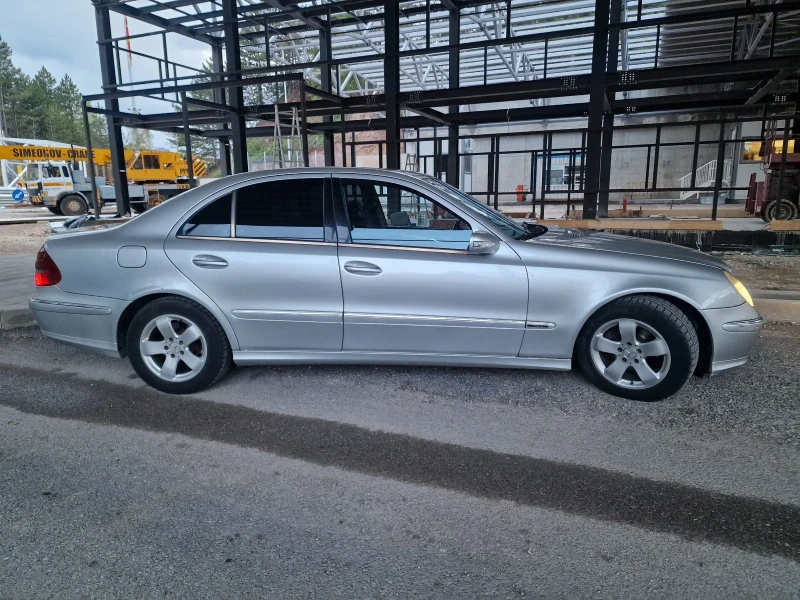 Mercedes-Benz E 270 AVANTGARDE, снимка 4 - Автомобили и джипове - 52357964