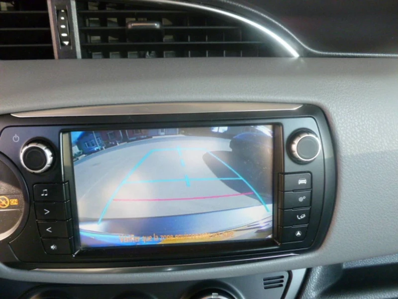 Toyota Yaris 1.4D4D 1ND 4 бр., снимка 4 - Автомобили и джипове - 51932959