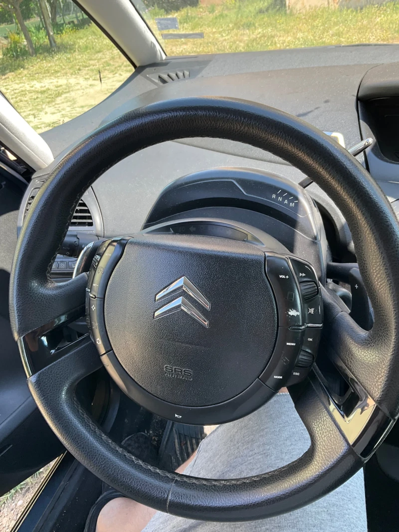 Citroen C4 Picasso, снимка 10 - Автомобили и джипове - 52254348