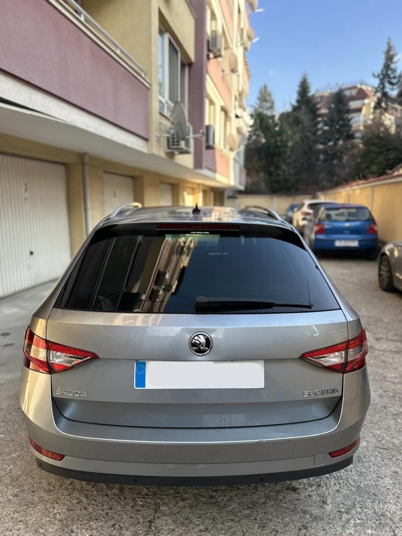 Skoda Superb 2.0TDI, снимка 4 - Автомобили и джипове - 52877946