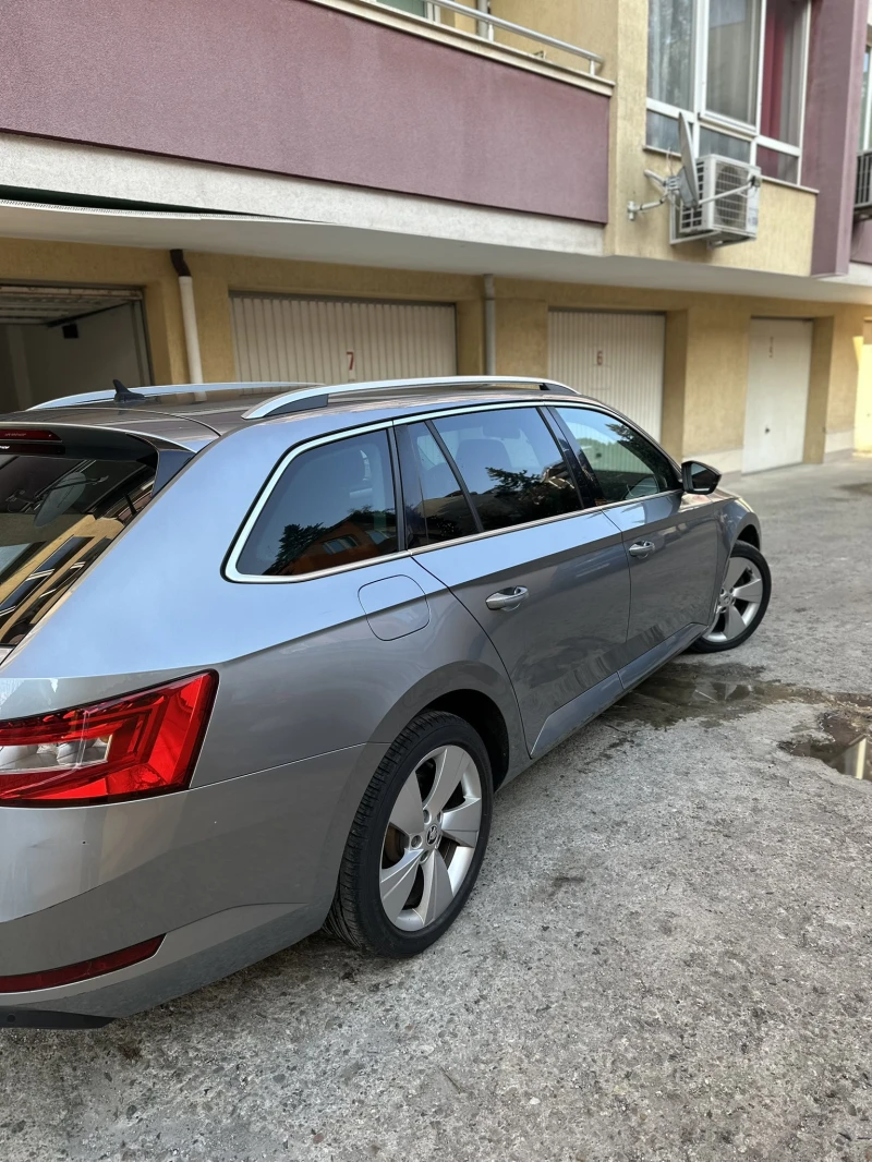 Skoda Superb 2.0TDI, снимка 5 - Автомобили и джипове - 52877946