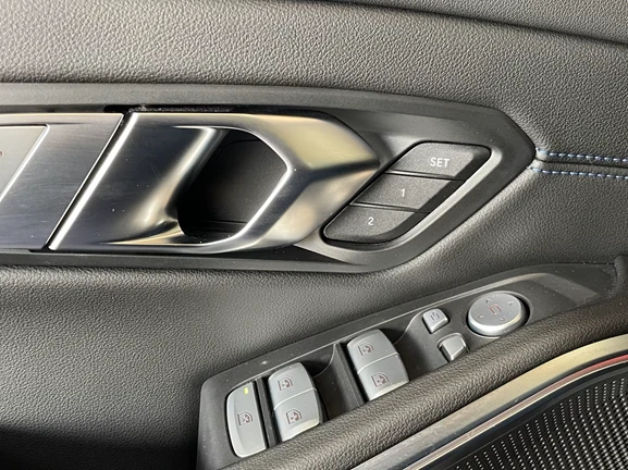 BMW 320 i xDrive = M-Sport = Гаранция - изображение 4