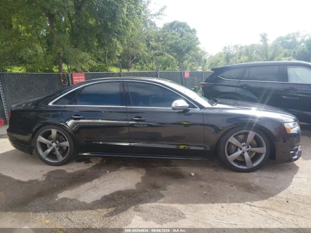 Audi S8 4.0T* QUATTRO* MATRIX* PANO* ПОДГРЕВ* ОБДУХВАНЕ* , снимка 12 - Автомобили и джипове - 55612530