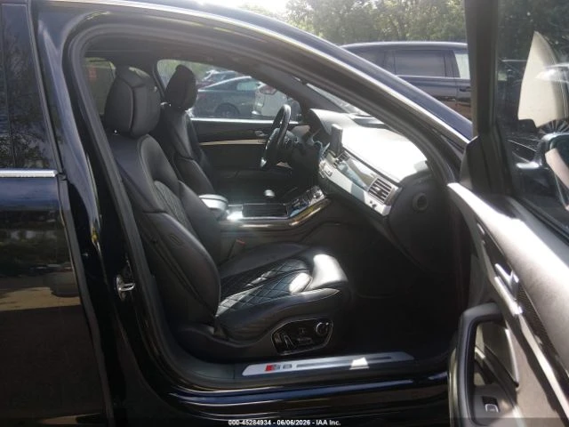 Audi S8 4.0T* QUATTRO* MATRIX* PANO* ПОДГРЕВ* ОБДУХВАНЕ* , снимка 5 - Автомобили и джипове - 55612530