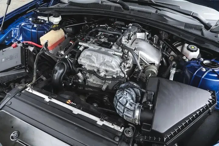 Chevrolet Camaro Automatic, снимка 12 - Автомобили и джипове - 56010746