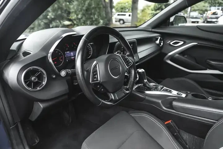 Chevrolet Camaro Automatic, снимка 15 - Автомобили и джипове - 56010746