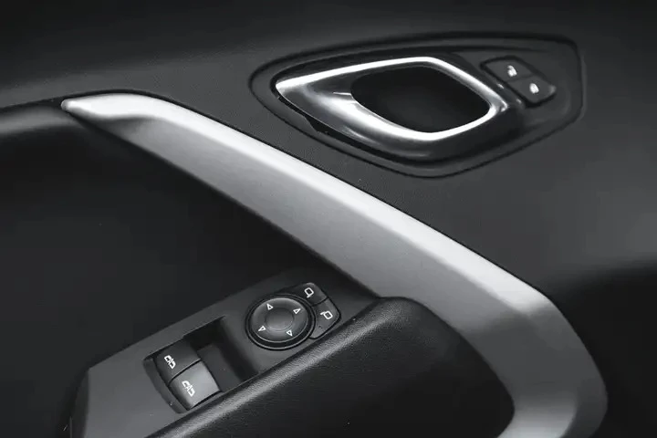 Chevrolet Camaro Automatic, снимка 14 - Автомобили и джипове - 56010746