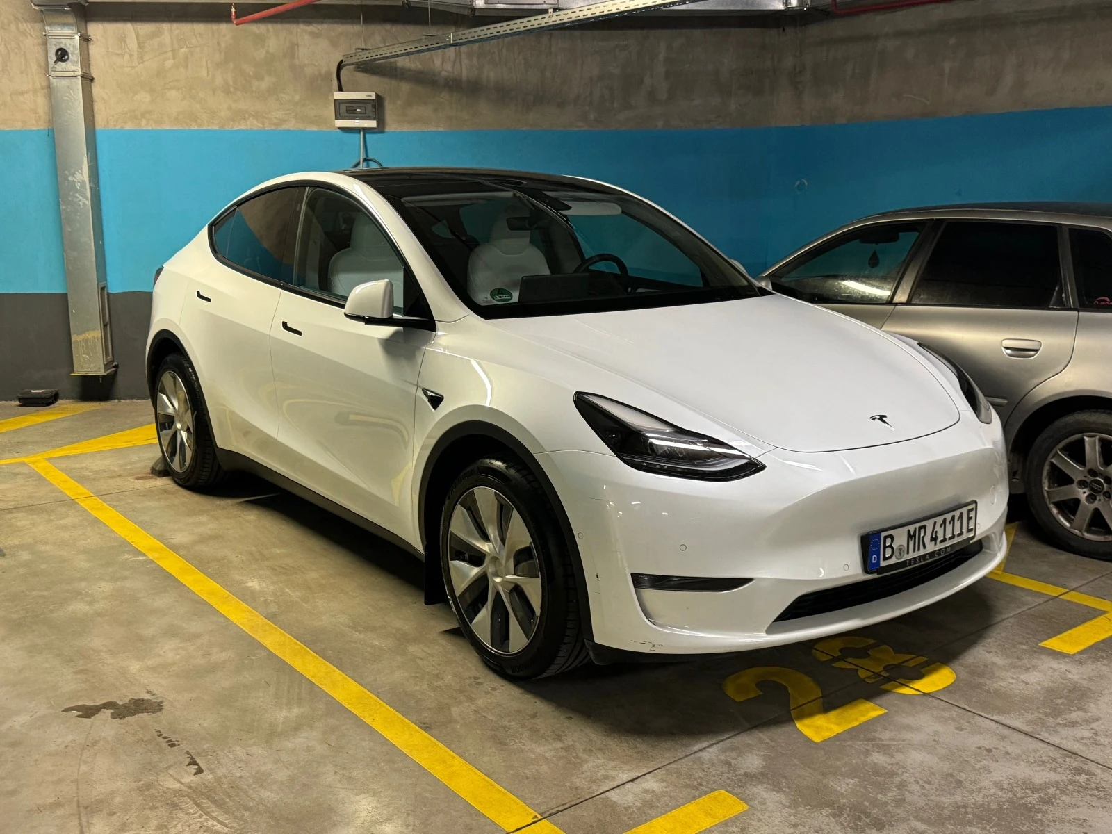 Tesla Model Y LR Dual Motor - изображение 2