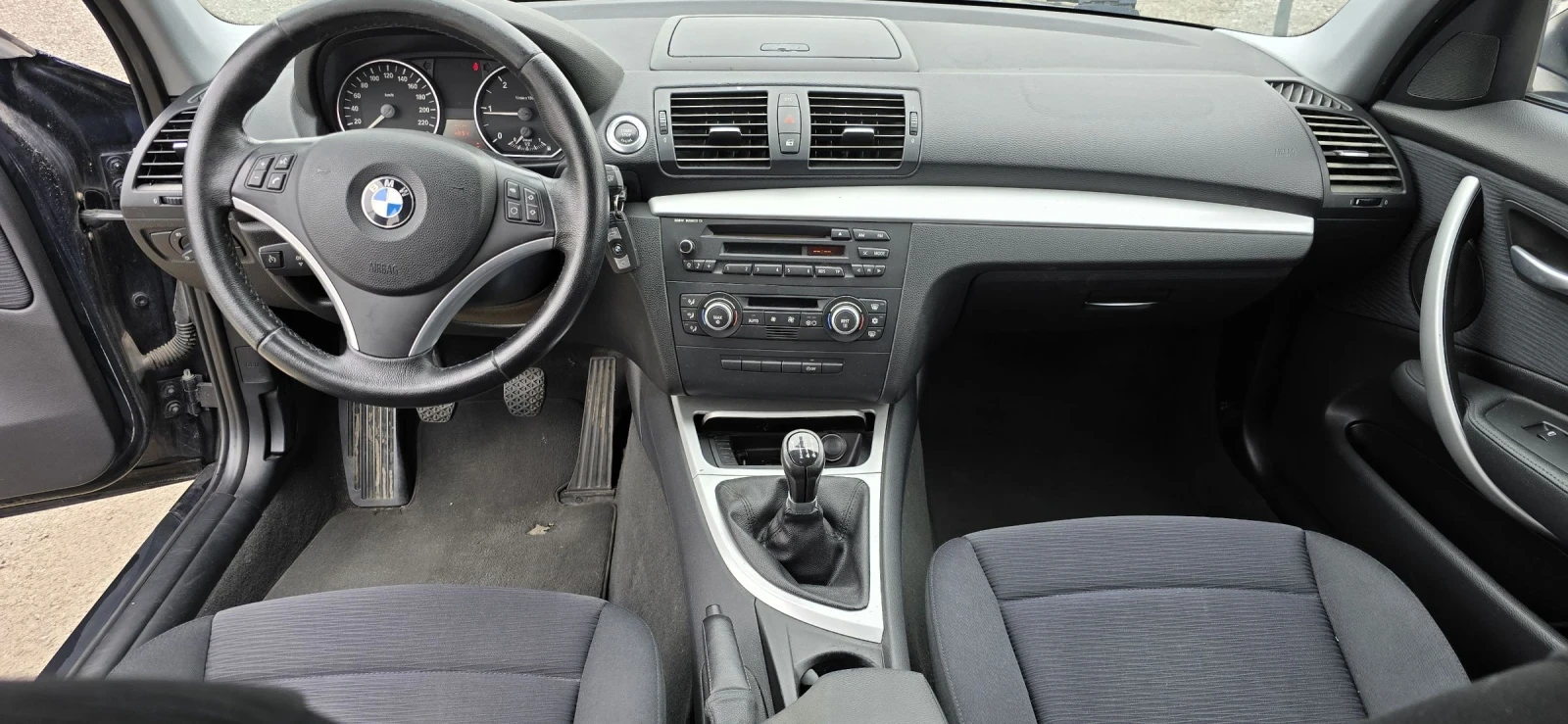 BMW 118 2000 - изображение 10