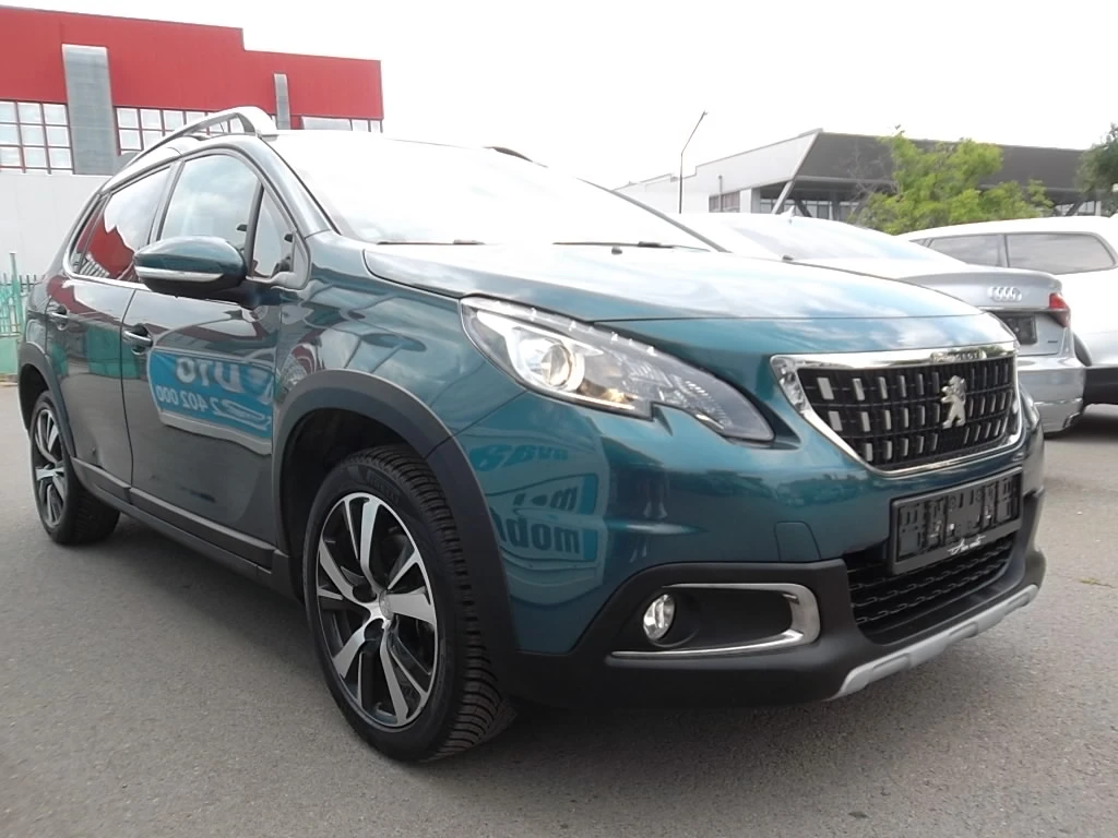 Peugeot 2008 PureTech 1.2 Бензин ALLURE - изображение 4